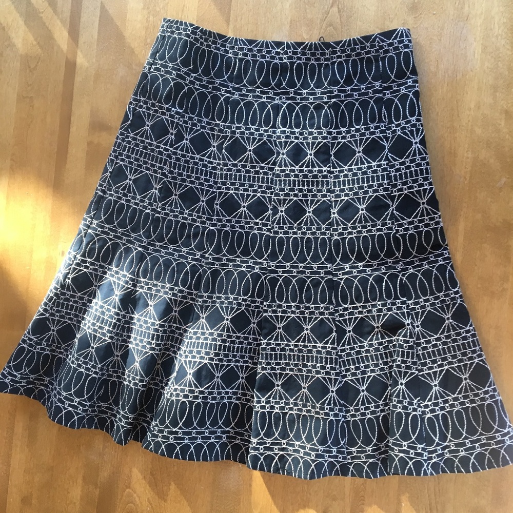 BNWOT Nanette Lapore Cotton Embroidered Skirt - size 0